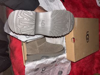 Ugg Boots Girls Size 5 