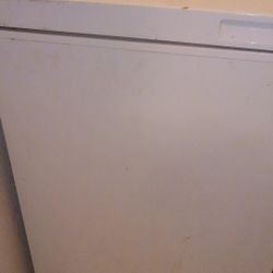 RCA DEEP FREEZER 