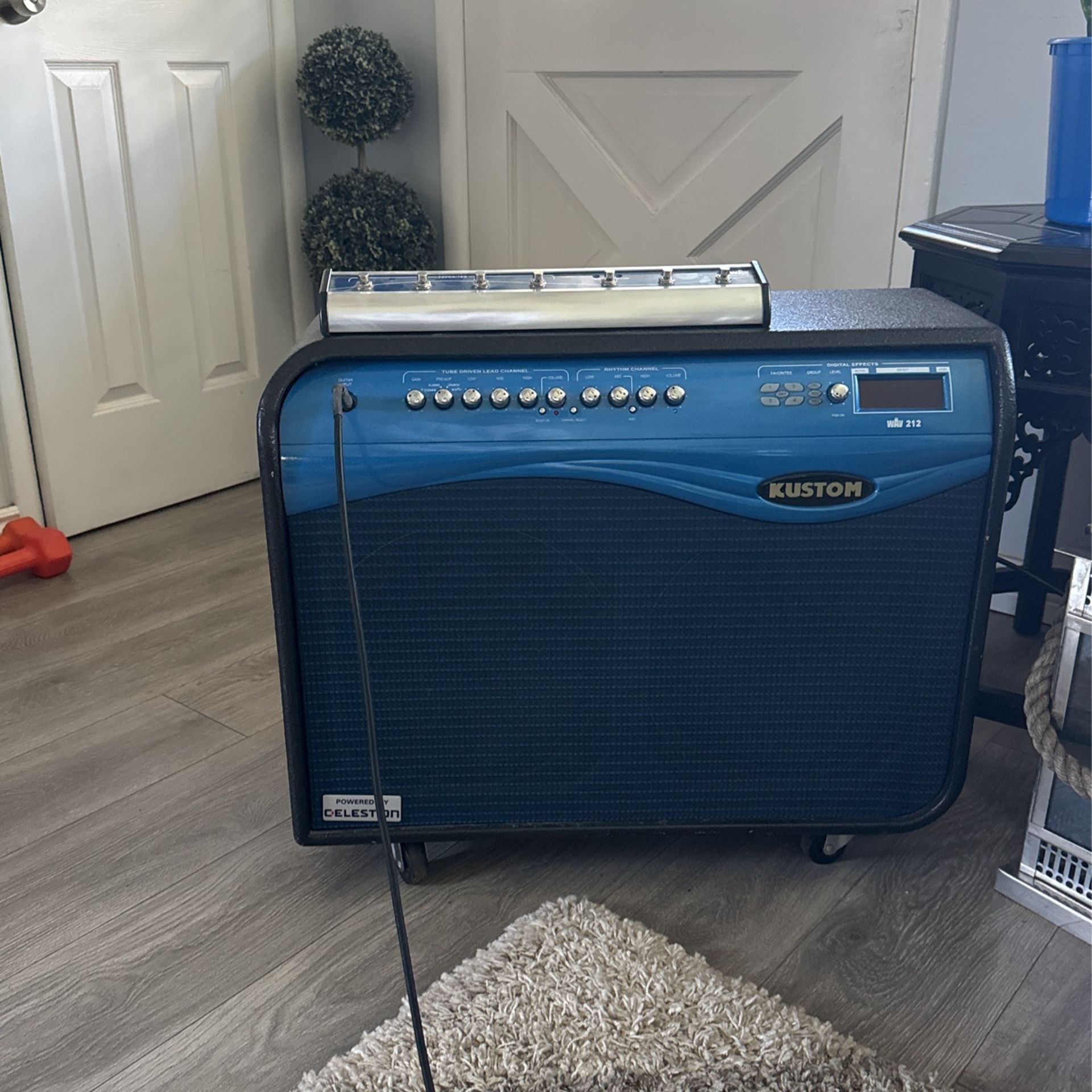 Kustom Wav 212 Amp And Foot Pedal