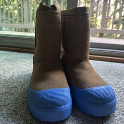 Brand New Pair Ugg Boots Size: 12
