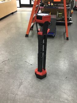 Milwaukee M18 Cordless LED Work Light Stand