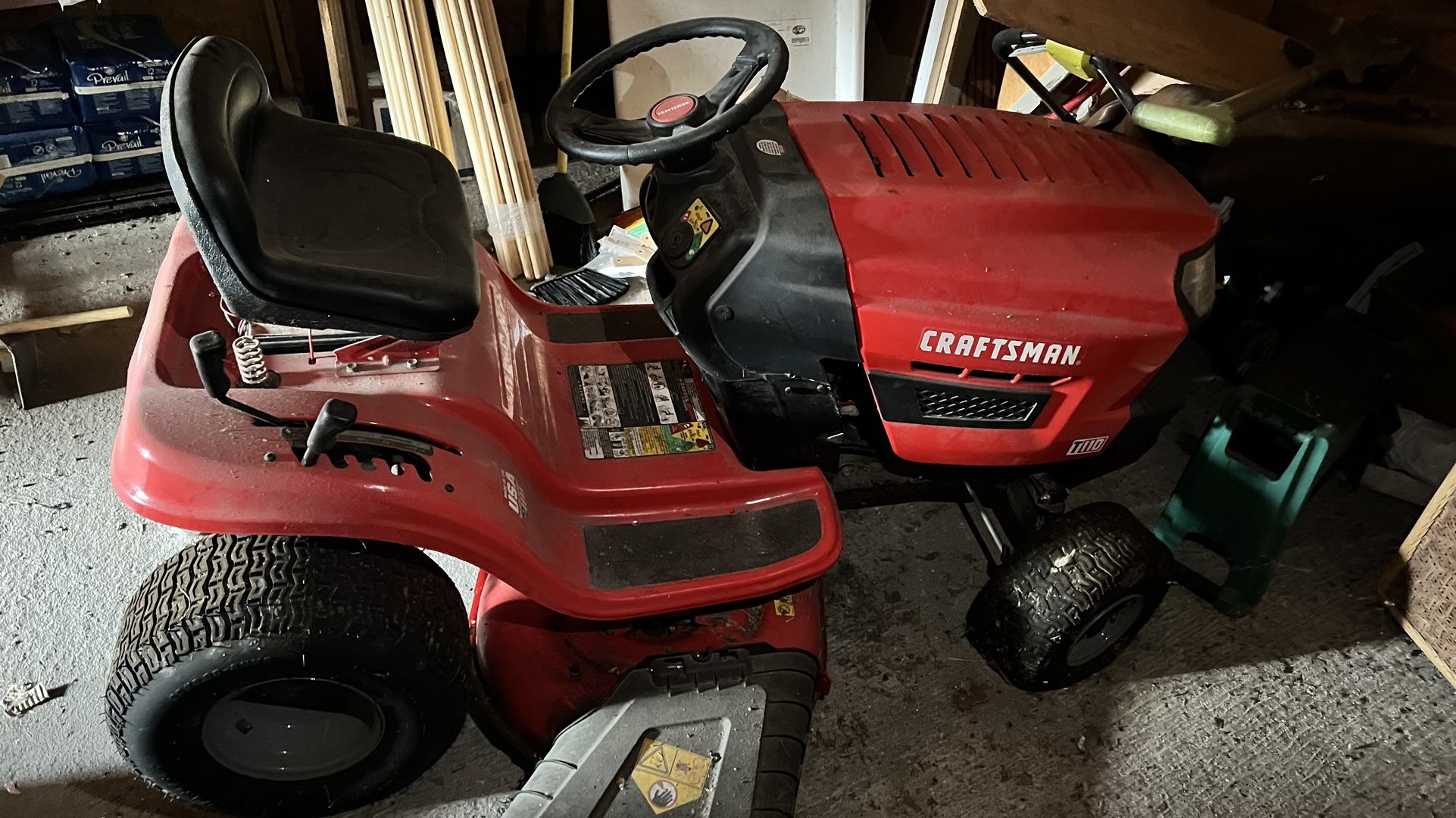 Craftsman Riding Lawnmower 