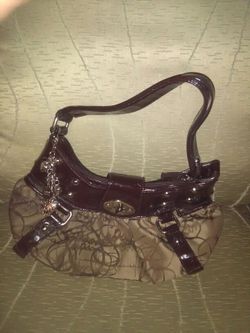 Purses first come first served