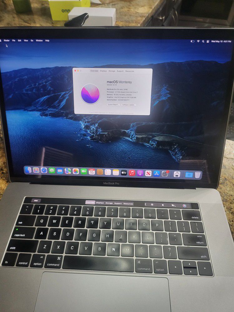 MacBook Pro  15in i7