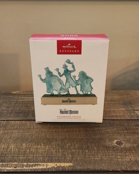 HALLIWEEN Hallmark DISNEY The Haunted MANSION Hitchhiking Ghosts NEW NIB Keepsake Christmas Ornament 2022 Music Light XMas Fall Decor