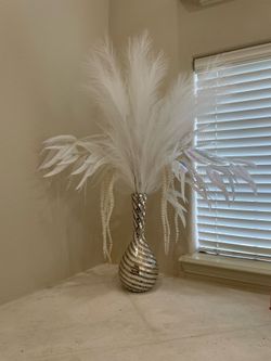 Vase with decor