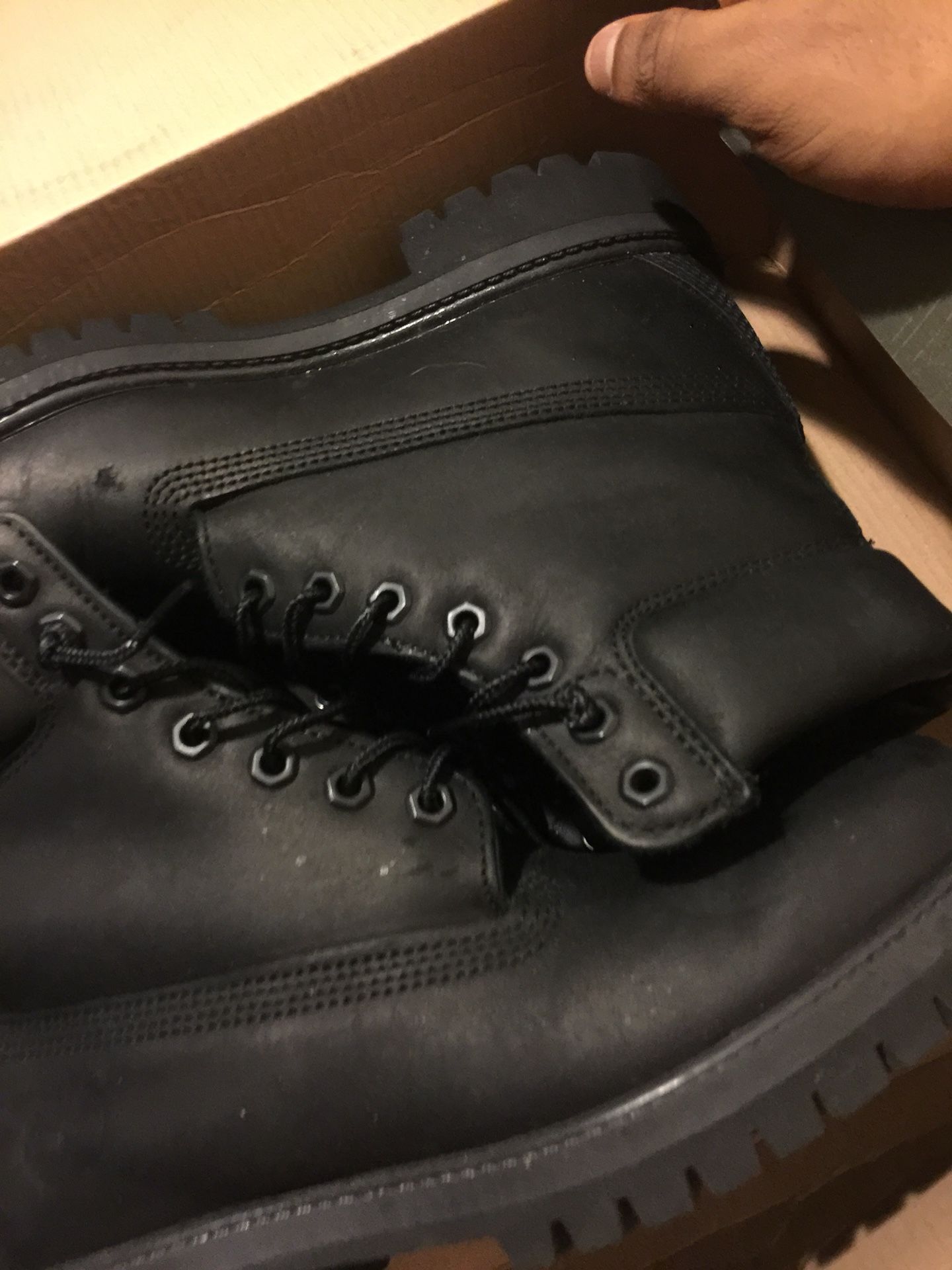 Black Tim's size 7.5