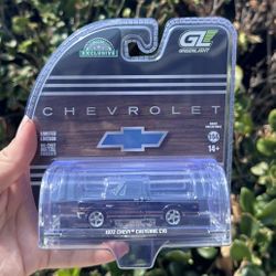 Greenlight 1:64 1972 Chevrolet Cheyenne C10 Short Bed – Black – Hobby Exclusive