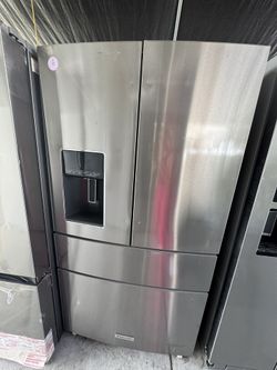 Open Box Refrigerator 