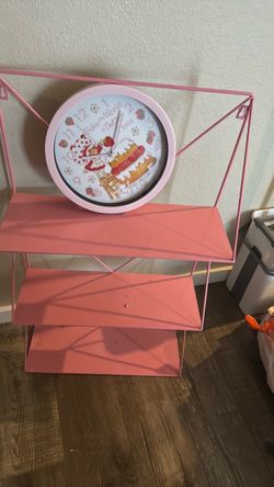 Strawberry Shortcake Wall Clock Pink