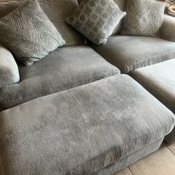 Newer Sofa 2 Ottomans  and 3 Pillows