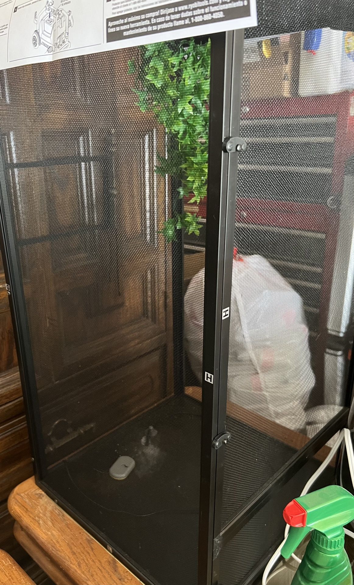 Reptile Habitat & Accessories