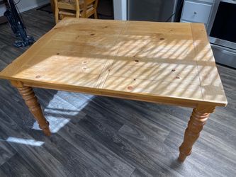 Preowned Solid Wood Farmhouse Dining Table & 2 Chaira
