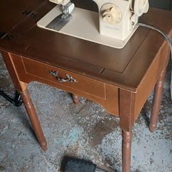 Singer Sewing Machine 288 Fashion Mate With Atttached Table 