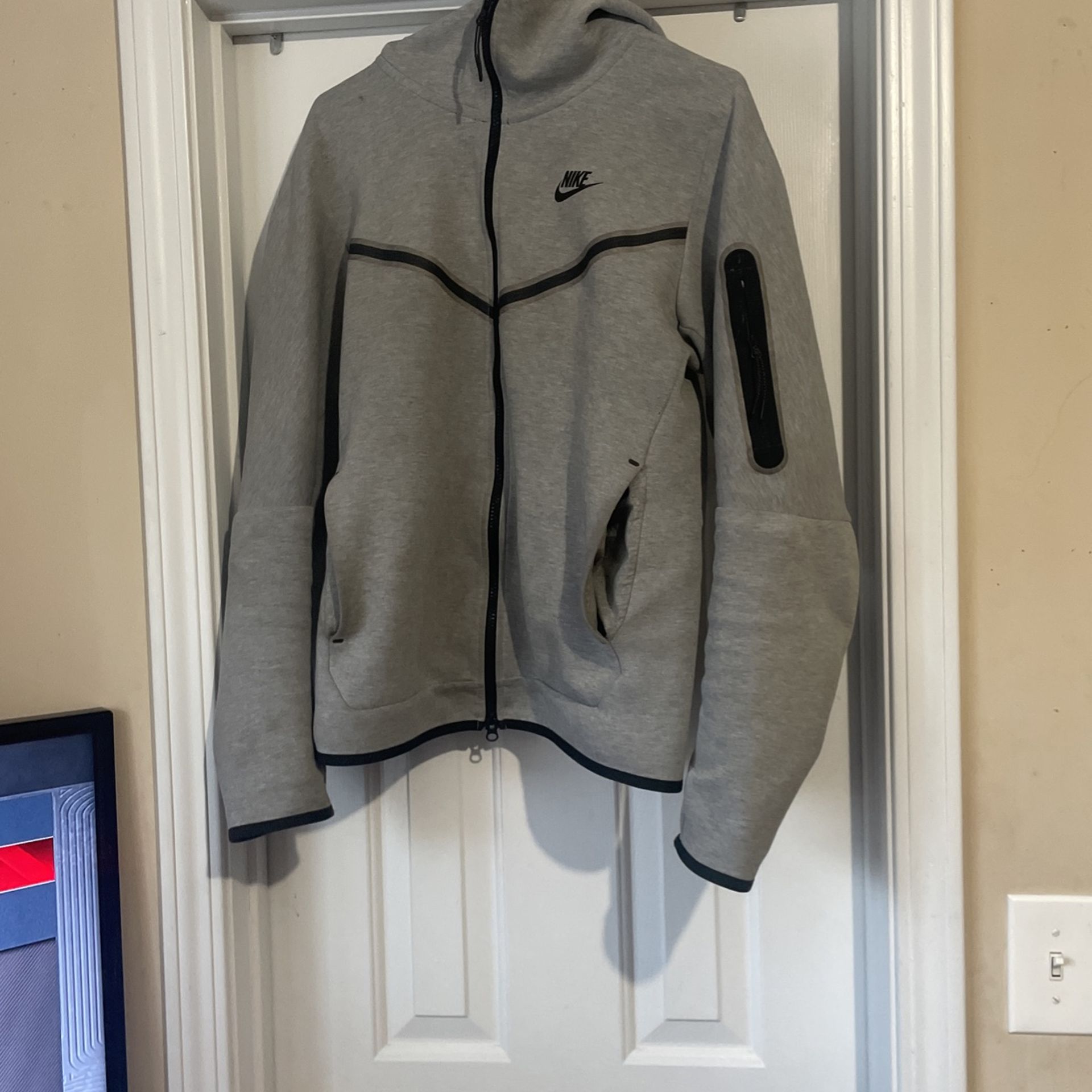 grey nike tech jacket only for Sale in Douglasville, GA OfferUp