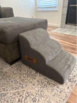 Cushion step for pets