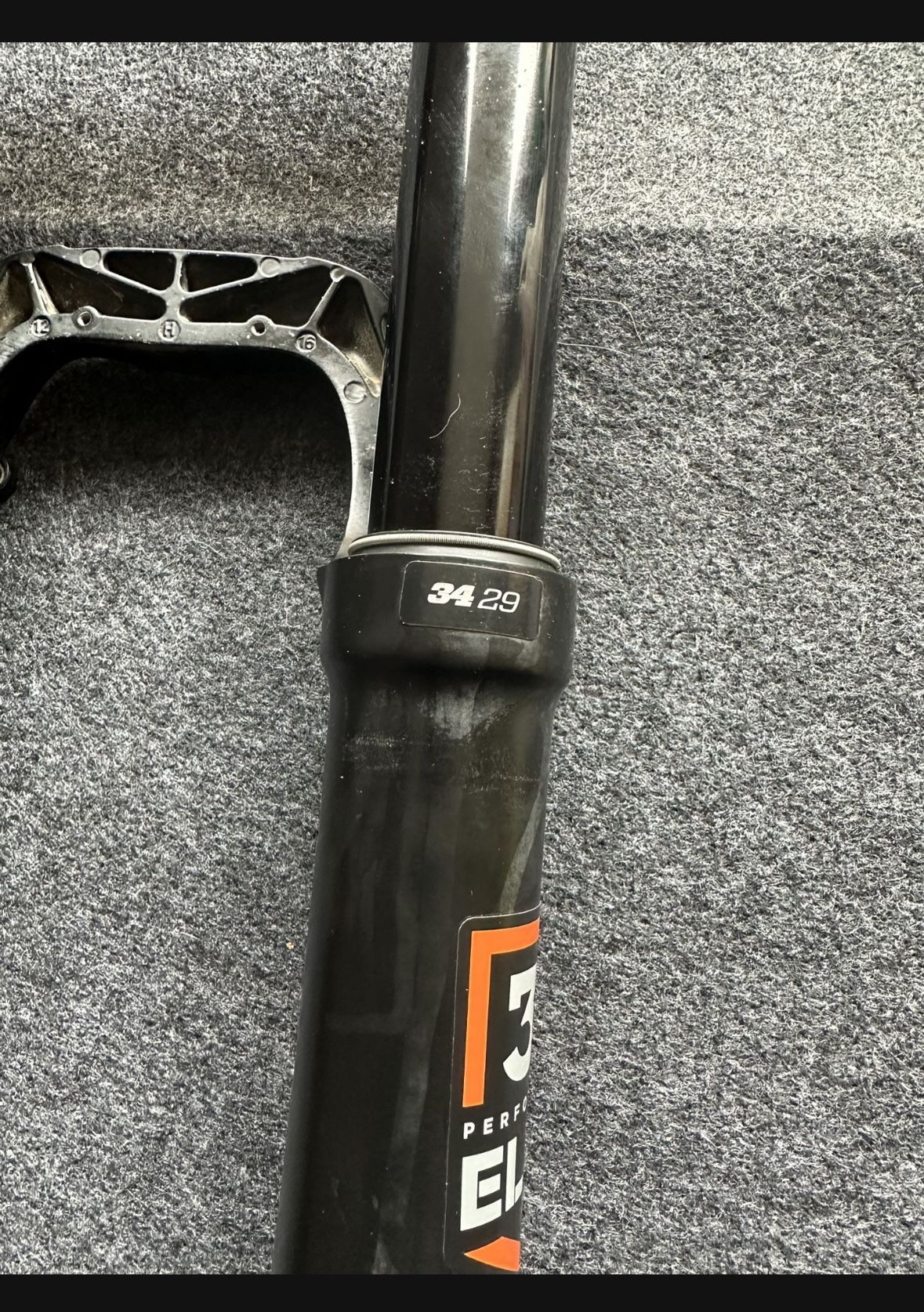 FOX 34 140MM パフォーマンスエリート 34 SL Performance Elite