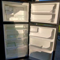 Used Frigidaire Fridge (Pick-Up Only) 