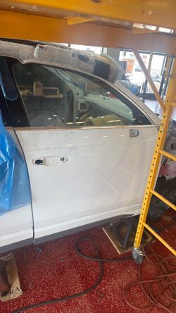 2021-2023 Audi Q3 Front Right door
