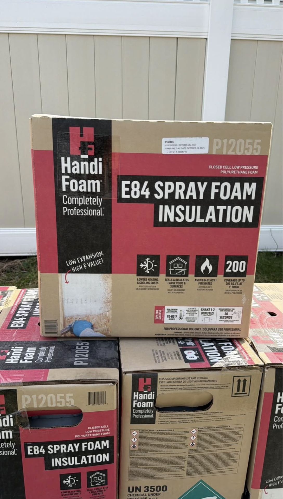 Handi Foam Insulation Kit Spray Foam Sealant 656 oz. 200 ft.