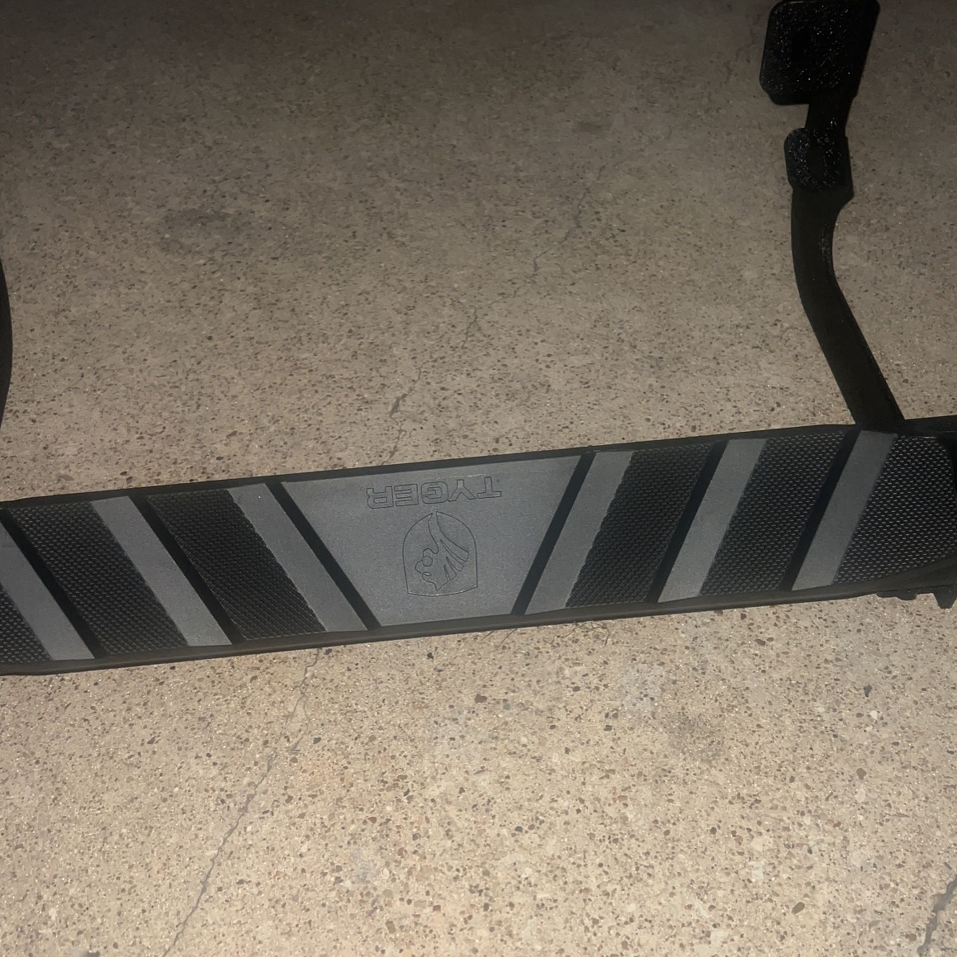 Tyger 3.5 Side Steps (running boards) 