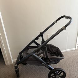 UPPAbaby Vista V2 stroller in good condition