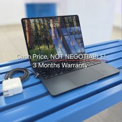 MacBook Air 13" A2681 M2 8GB / 256GB