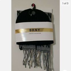 DKNY Ladies Hat And Scarf Set