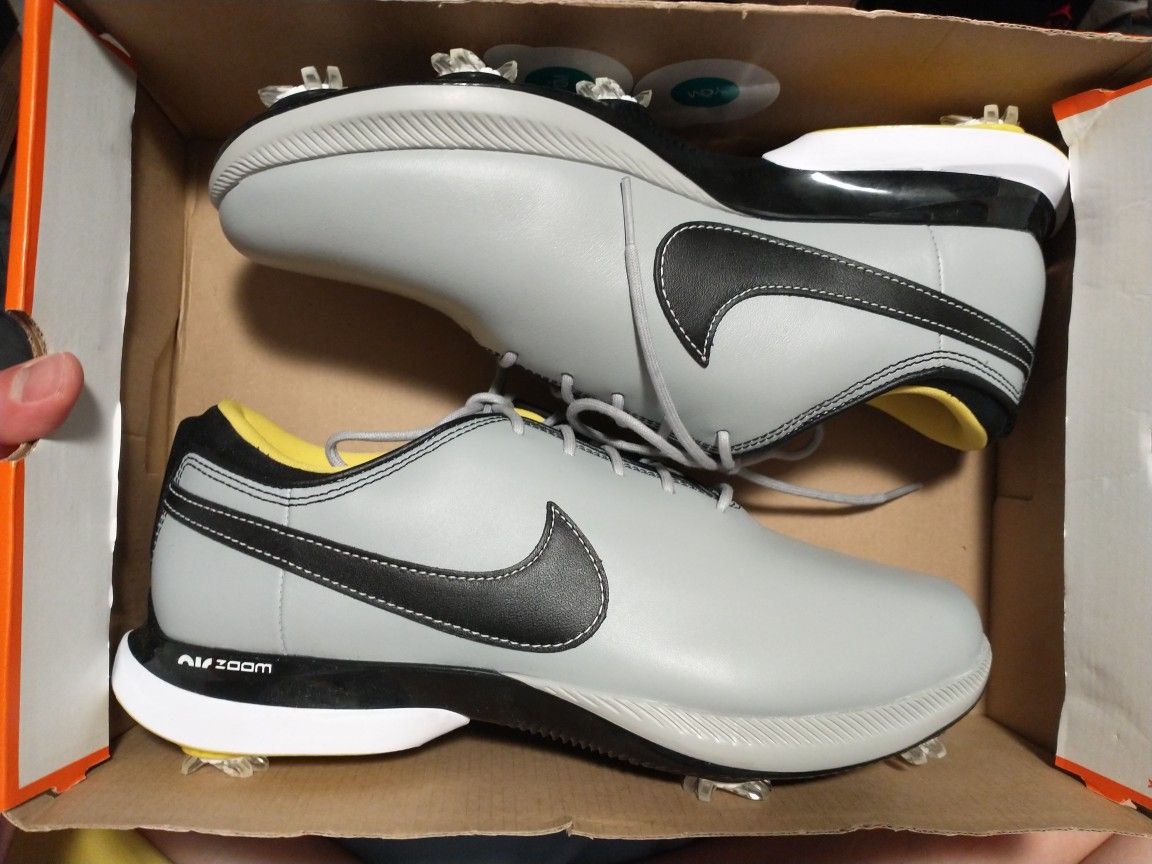 New Nike Air Zoom Victory Tour 2 Wide Men Size 9