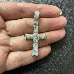 925 Sterling Silver Cross Pendant 