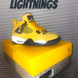 Jordan 4 Lightnings 5.5y