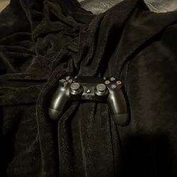 Black PS4 