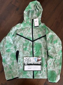 Nike Tech Woven Green Camo Full Zip Windrunner Jacket Sz Medium HV0979-034