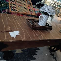 Country Wagon Style Coffee Table 