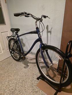🔥🚲🔥Schwinn
Sierra 7(26 Fat Tires ,large Frame )🔥🚲🔥