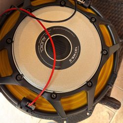 Shallow-mount 13.5" 2-ohm subwoofer