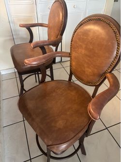 Bar stool
