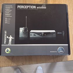 AKG Perception Wireless 45 UHF Lavalier Mic System — Presenter Set
