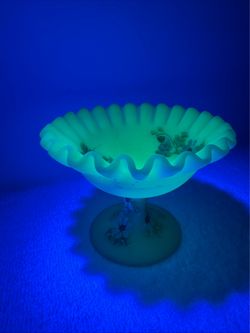 Uranium glass piece