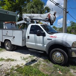 2011 Ford F550 Bucket Truck