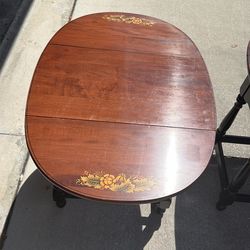 Two L.Hitchcock Ville