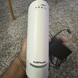 ARRIS SURFboard S33 DOCSIS 3.1 Cable Modem - 2.5 Gbps Port, Multi-Gigabit Speeds