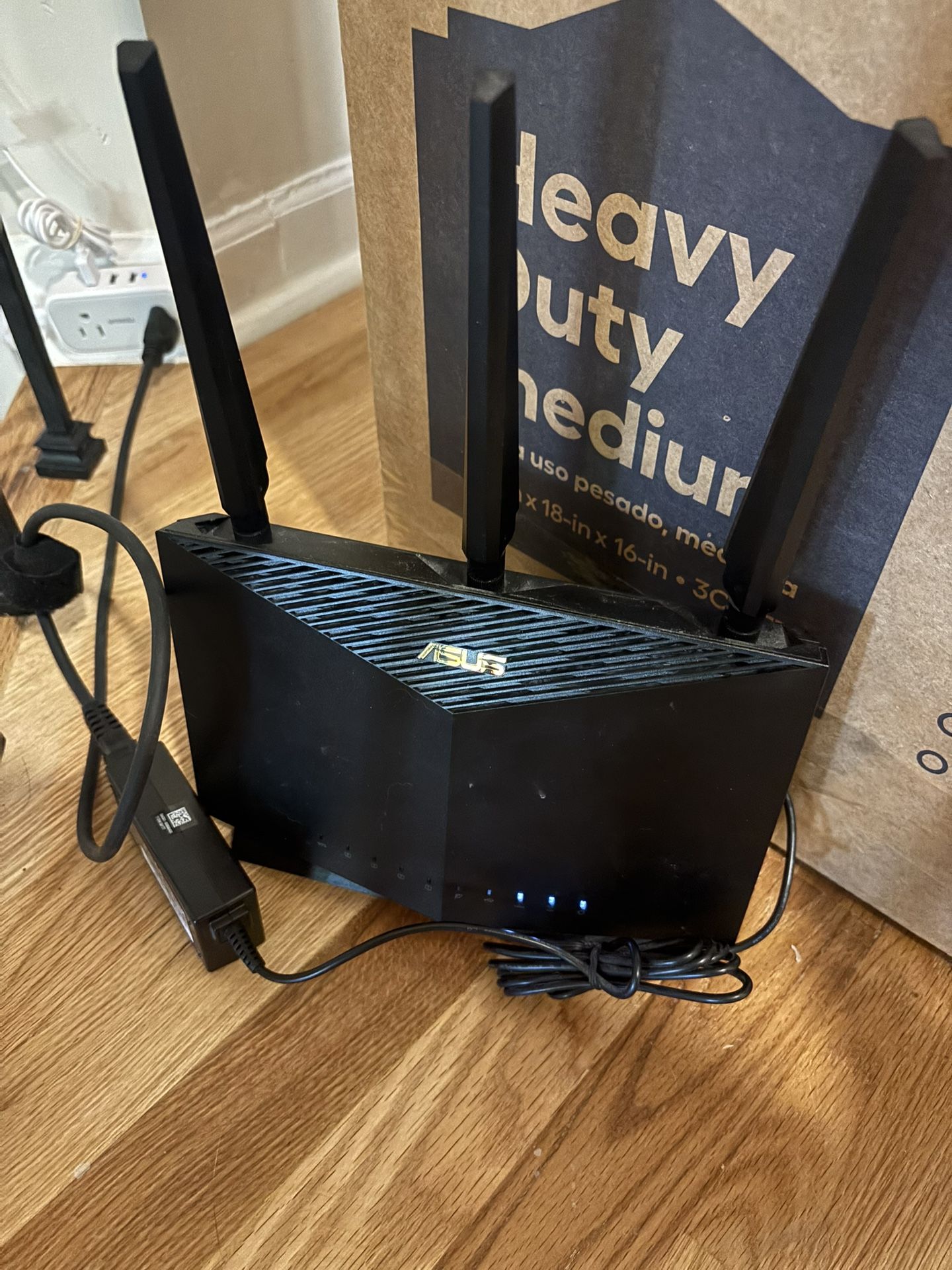 Asus AX5700 WiFi 6 modem-router
