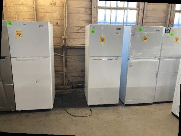 Magic chef refrigerators 10.1 ft.³