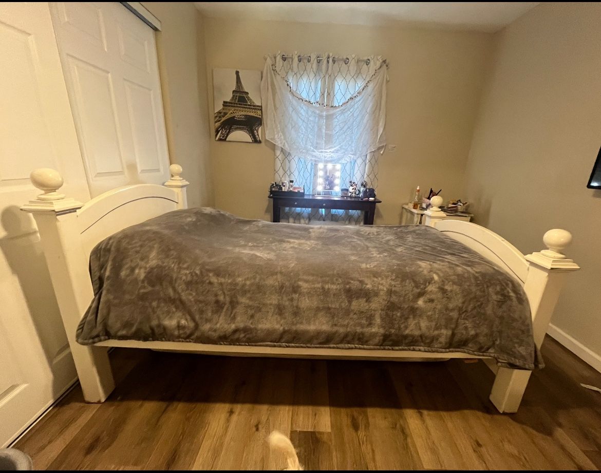 Bedroom Set
