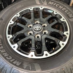 Toyota Tundra TRD wheels And Tires