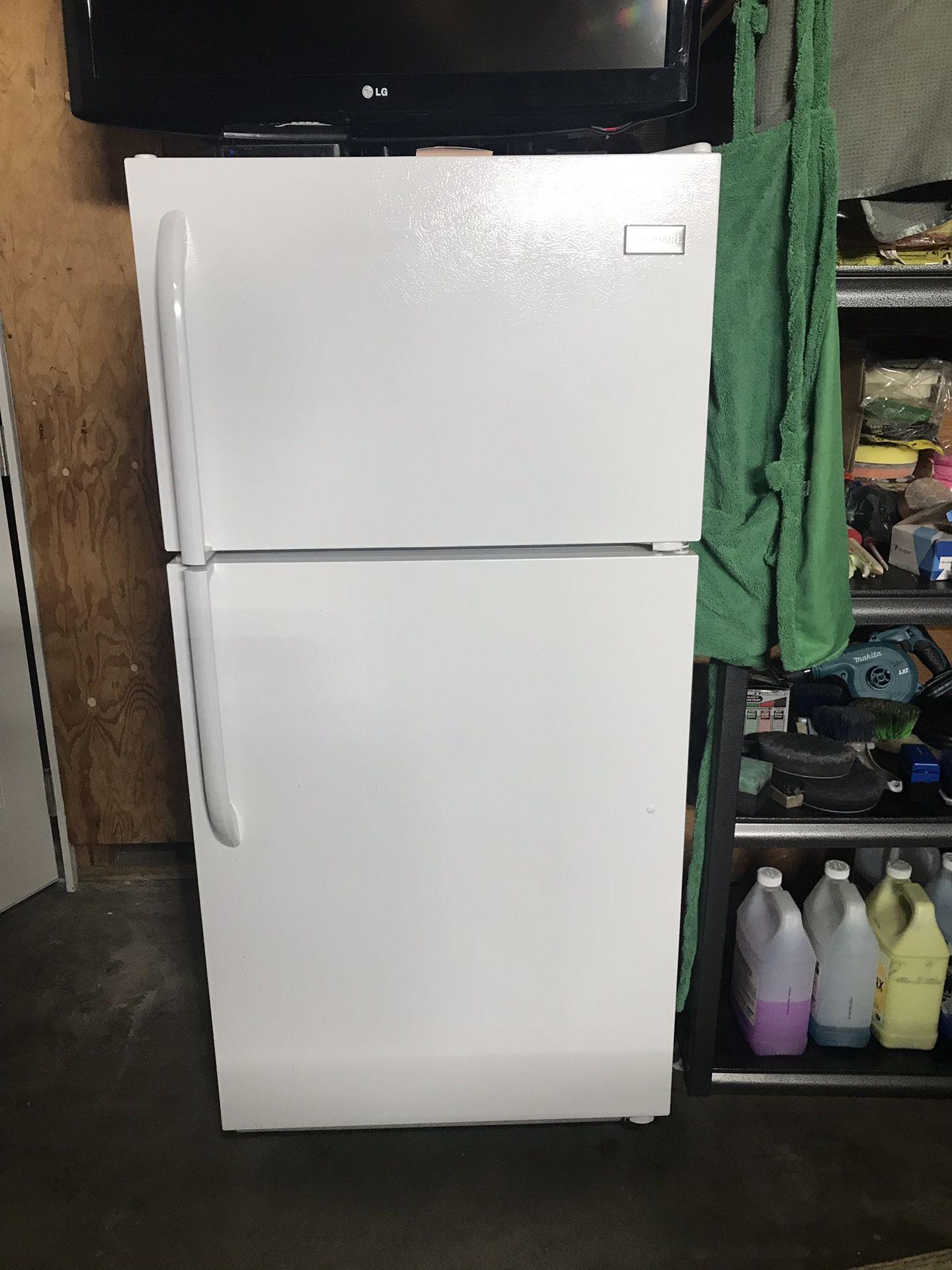 Refrigerator