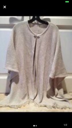 Shawl with clasp new with tags soft and cozy singer island