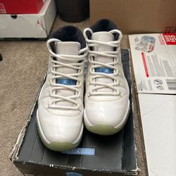 Nike Air Jordan 11 Retro "Legend Blue