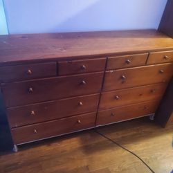 10 Drawer Dresser 